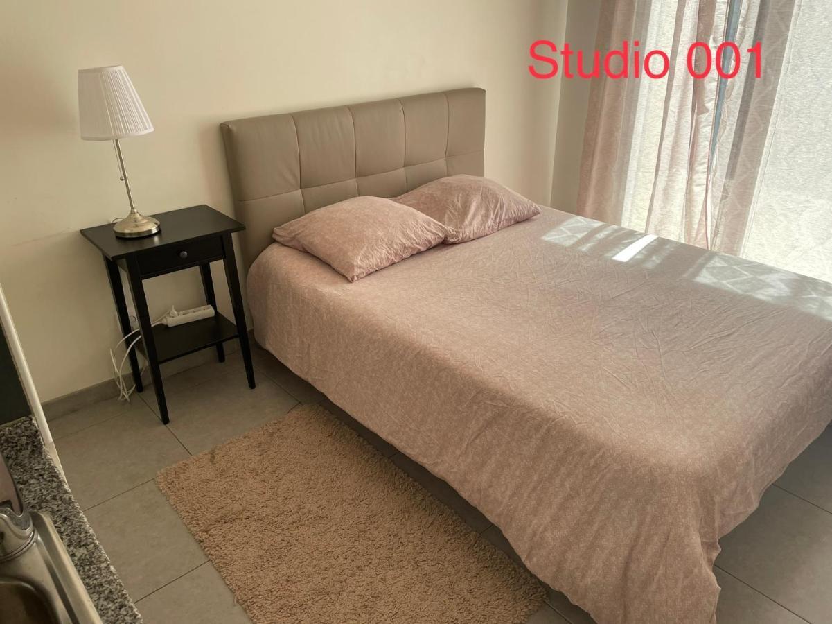 Studio A 300 M De La Gare De 망트라졸리 외부 사진